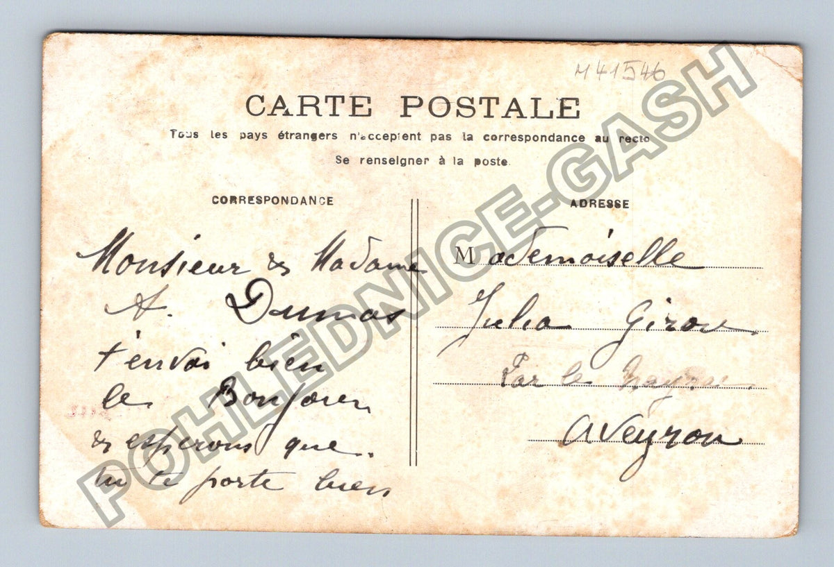 Pohlednice Francie kytice růží La rose a son éclat (M41546)