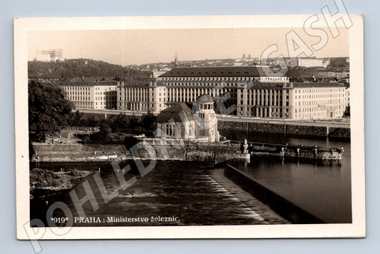 Pohlednice Praha Ministerstvo železnic starý motiv (M4180)