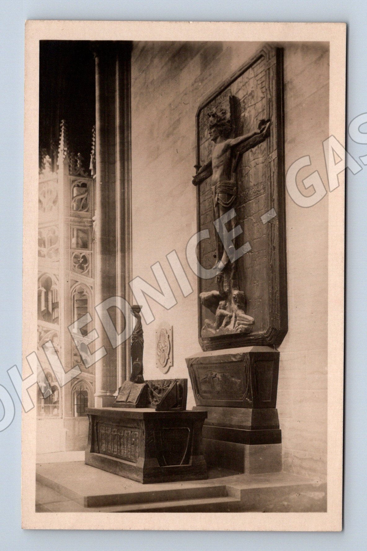 Pohlednice Praha Chrám sv Víta hrobka starý motiv (M4224)