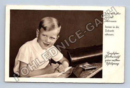 Pohlednice chlapec píšící u stolu nápis Lachend sollst 1939 (M42290)