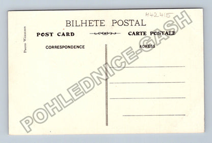 Pohlednice Afrika Beira stromy a domorodci (M42415)