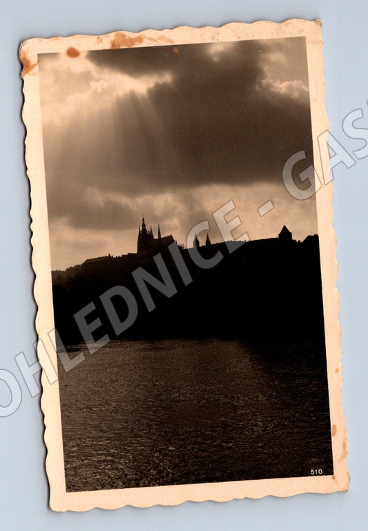 Pohlednice Praha Pražský hrad večerní nálada 1921 (M4242)