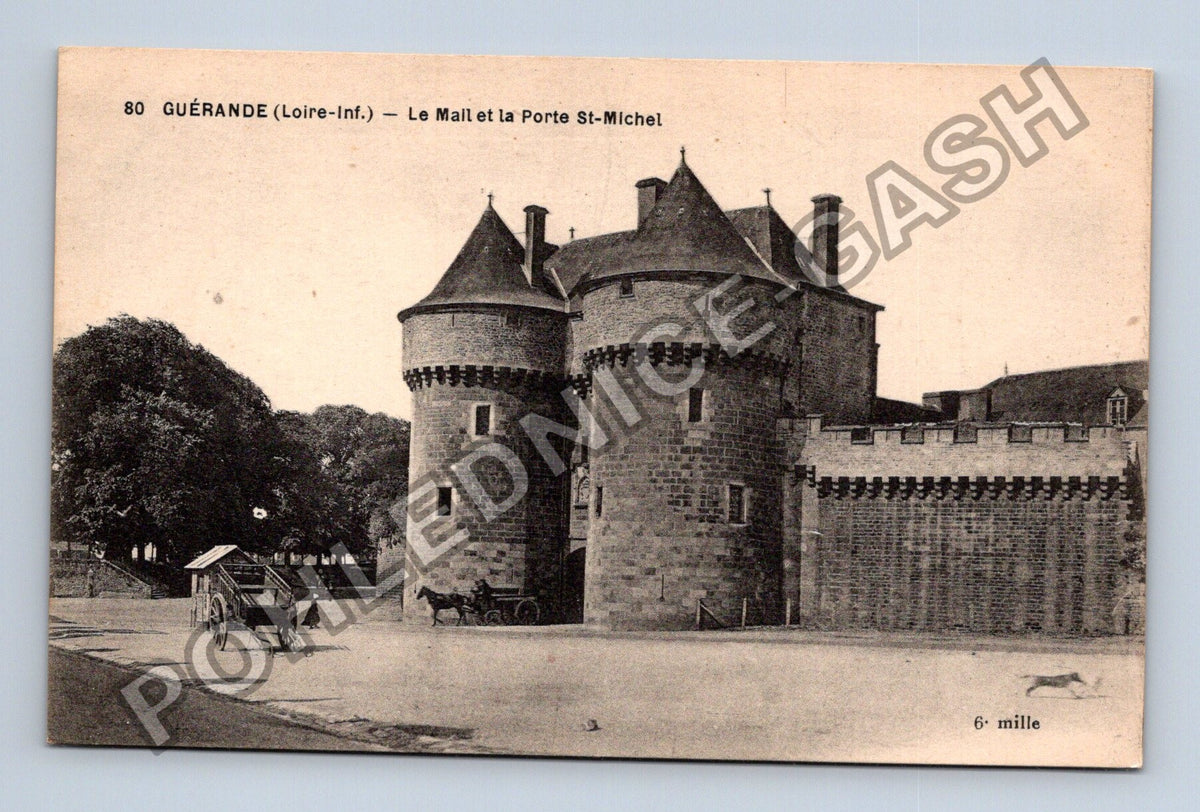 Pohlednice Francie GUÉRANDE Le Mail et la Porte St-Michel (M42431)