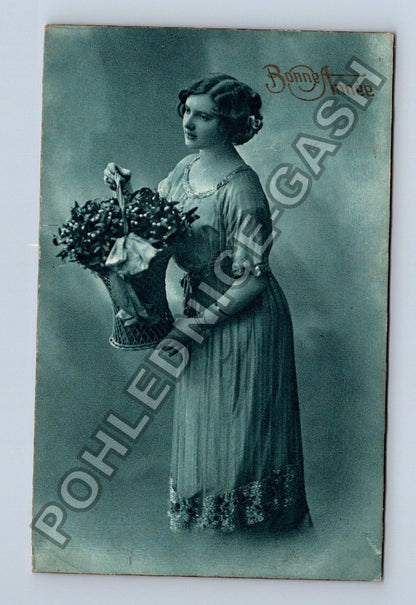 Pohlednice Francie žena s košíkem květin Bonné Année 1912 (M42580)