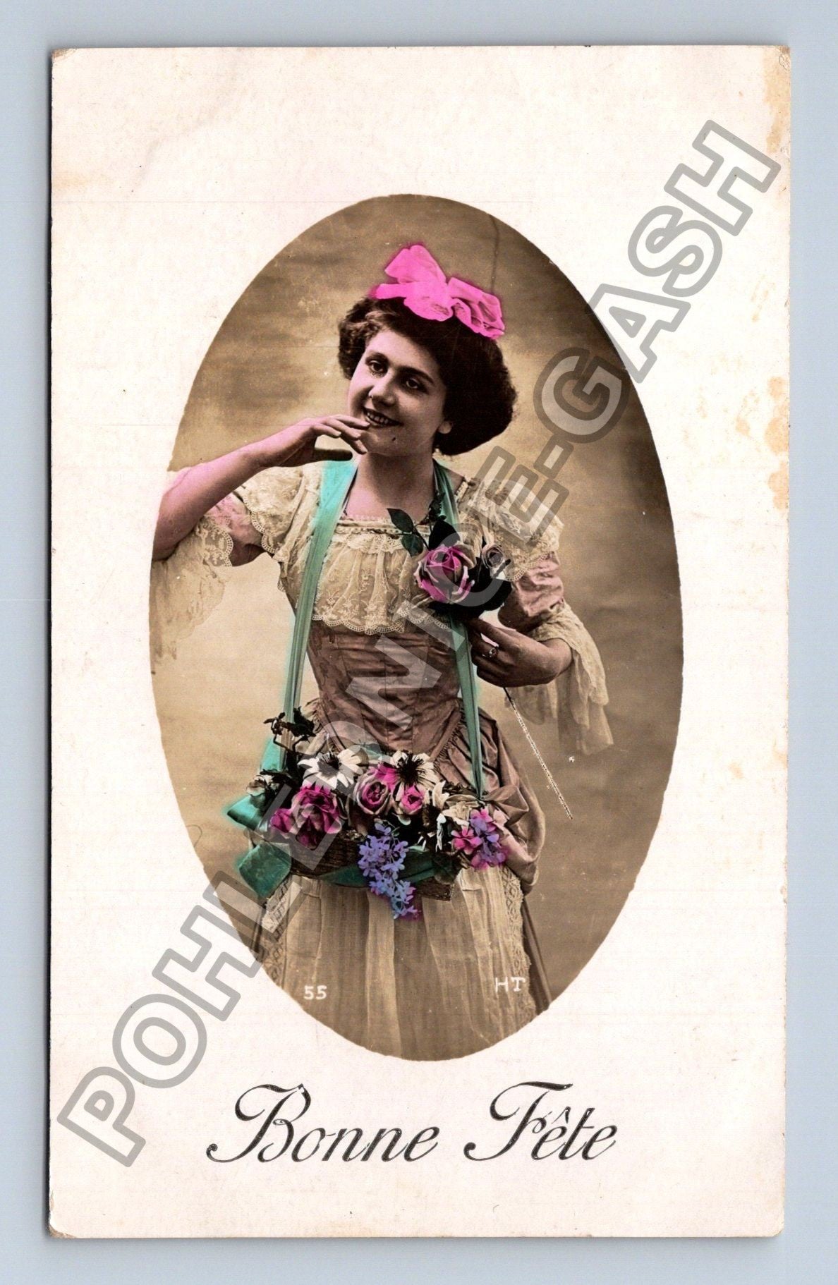 Pohlednice Francie žena s květinami Bonne Fête (M42588)