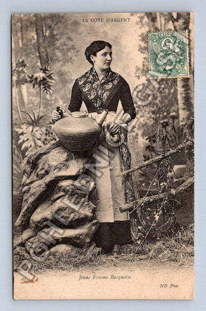 Pohlednice Francie Jeune Femme Basque LA COTE DARGENT (M42594)