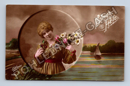 Pohlednice Francie žena s květinami Bonne Fête 1920 (M42621)
