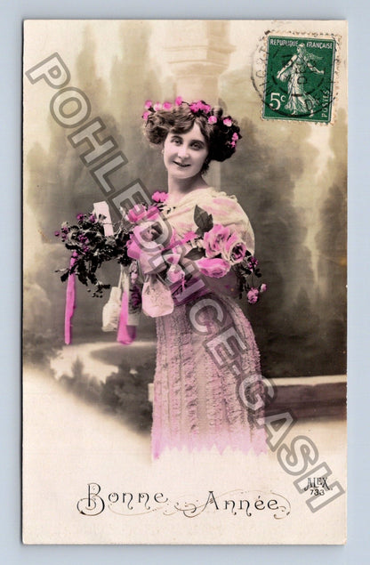Pohlednice Francie žena s květinami Bonne Année (M42643)