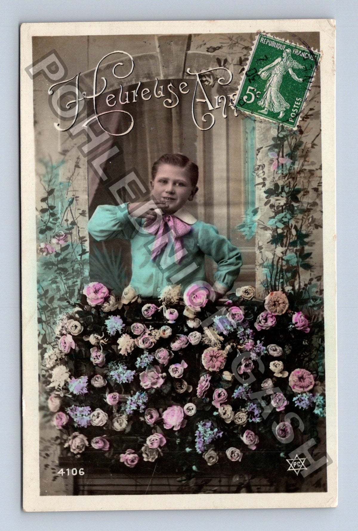 Pohlednice Francie chlapec s květinami (M42655)