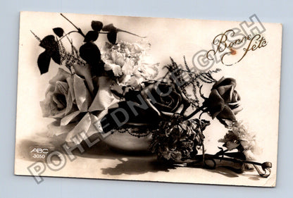Pohlednice Francie kytice růží a karafiátů Bonne Fete (M42678)