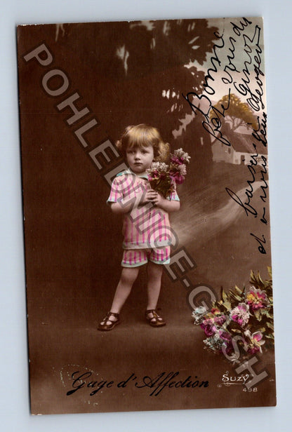 Pohlednice Francie dívka s květinami 1919 (M42991)