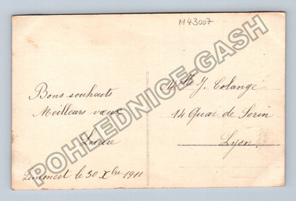Pohlednice Francie Novoroční přání dívka s kyticí 1911 (M43007)