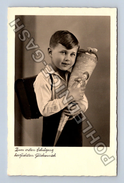 Stará fotografie Německo chlapec s kornoutem do školy 1941 (M43072)