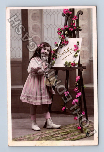 Pohlednice Belgie dívka s květinami 1915 (M43083)