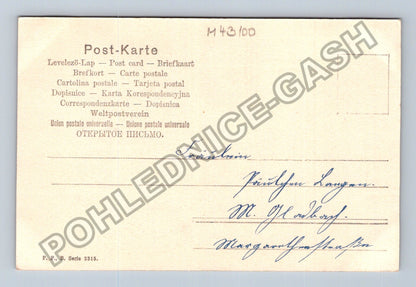 Pohlednice Dítě v ateliéru s konví a květinami (M43100)