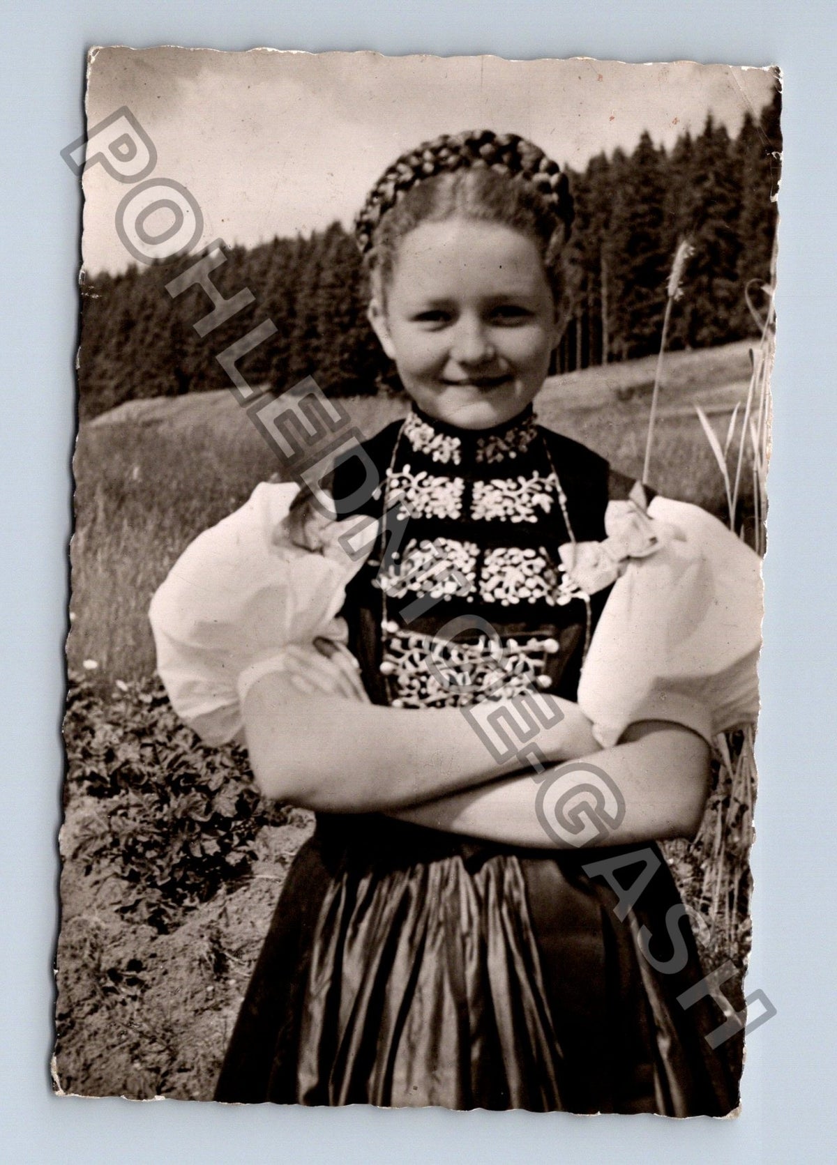 Pohlednice Německo Schwarzwaldmädel kroj (M43110)