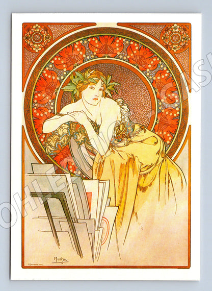 Pohlednice Alfons Mucha Femme au carton a dessins (M4530)
