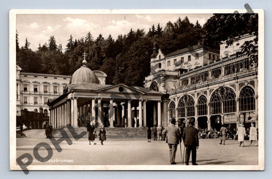 Pohlednice Mariánské Lázně kolonáda pramen (M533)