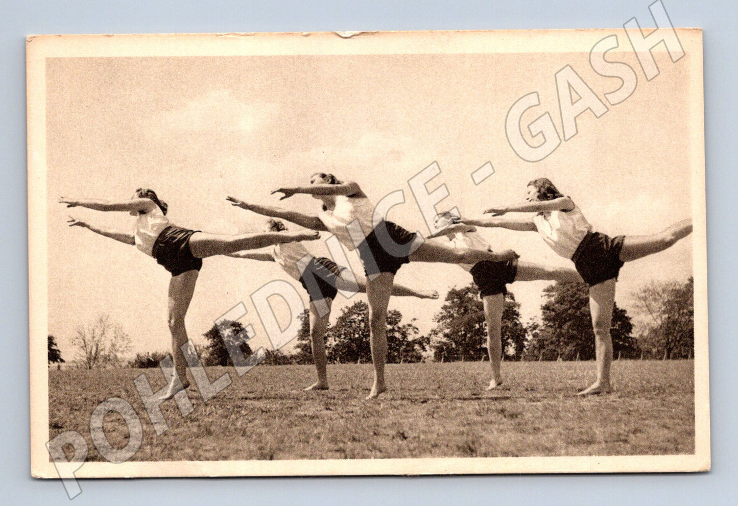 Pohlednice Sokol XI slet ženy Khel meziválečná (M5443)