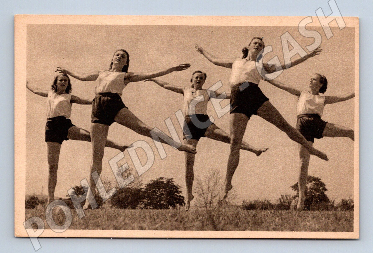 Pohlednice XI slet ženy cca 1948 Sokol (M5446)