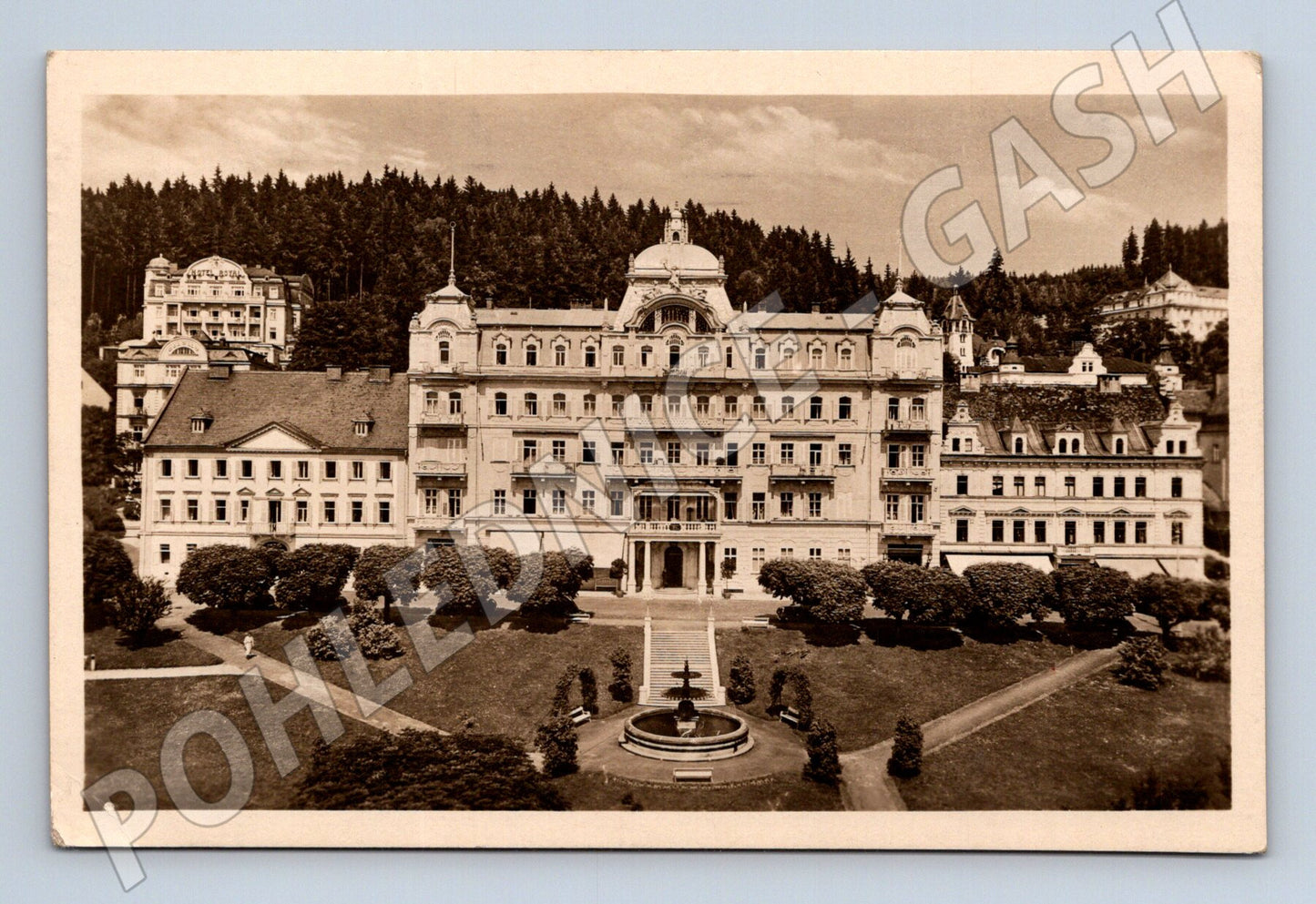 Pohlednice Mariánské Lázně náměstí K Gottwalda 1950 (M5518)
