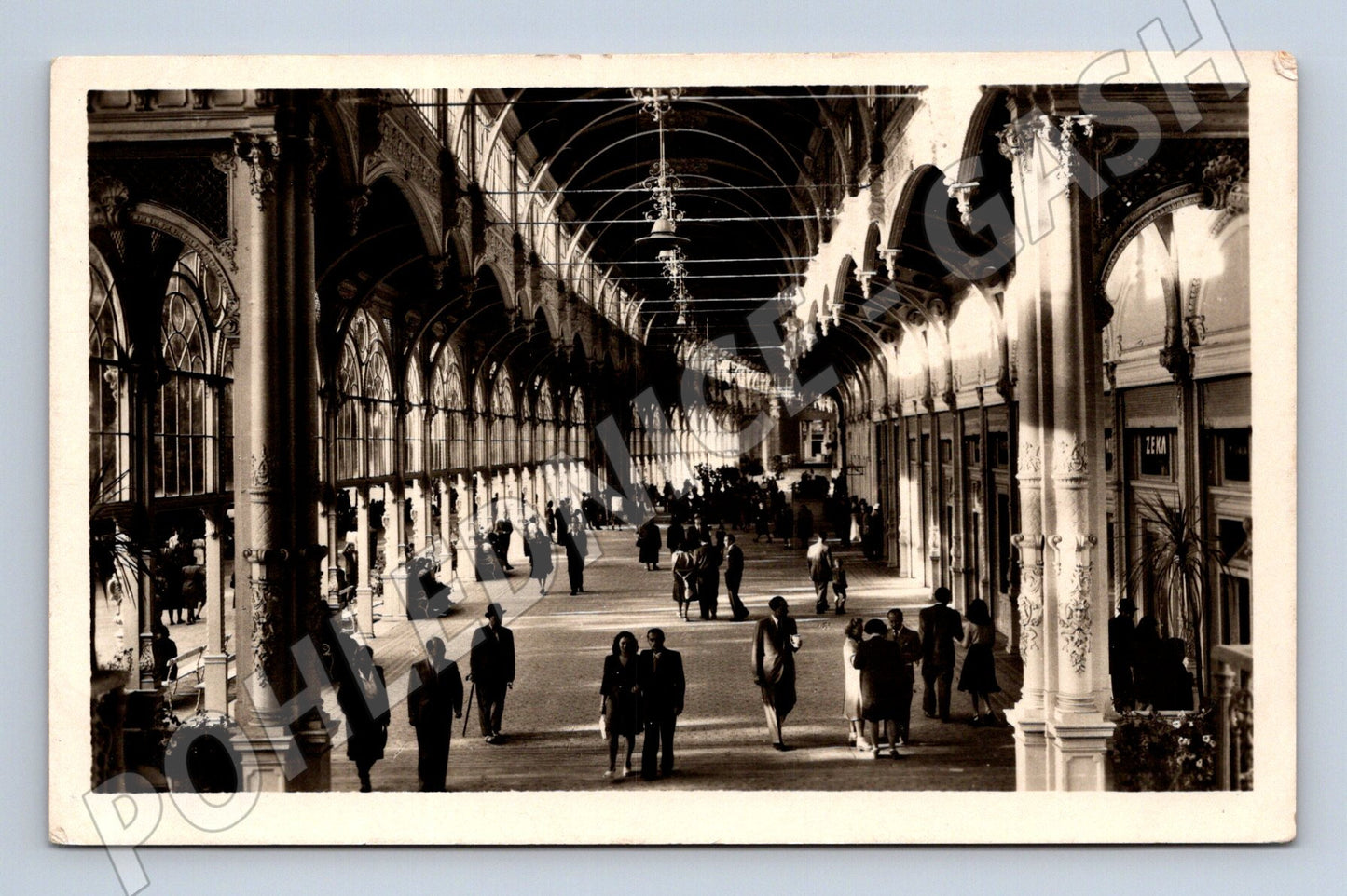 Postcard Marianske Lazne interior of the colonnade (M5639)