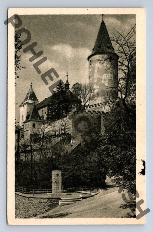 Pohlednice hrad Křivoklát černobílá sběratelská (M582)