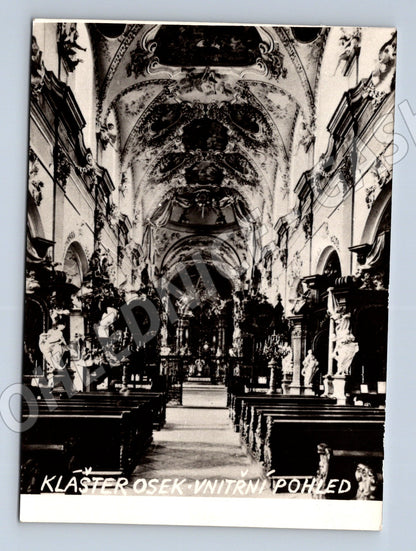 Pohlednice Klášter Osek vnitřní pohled černobílá (M5883)