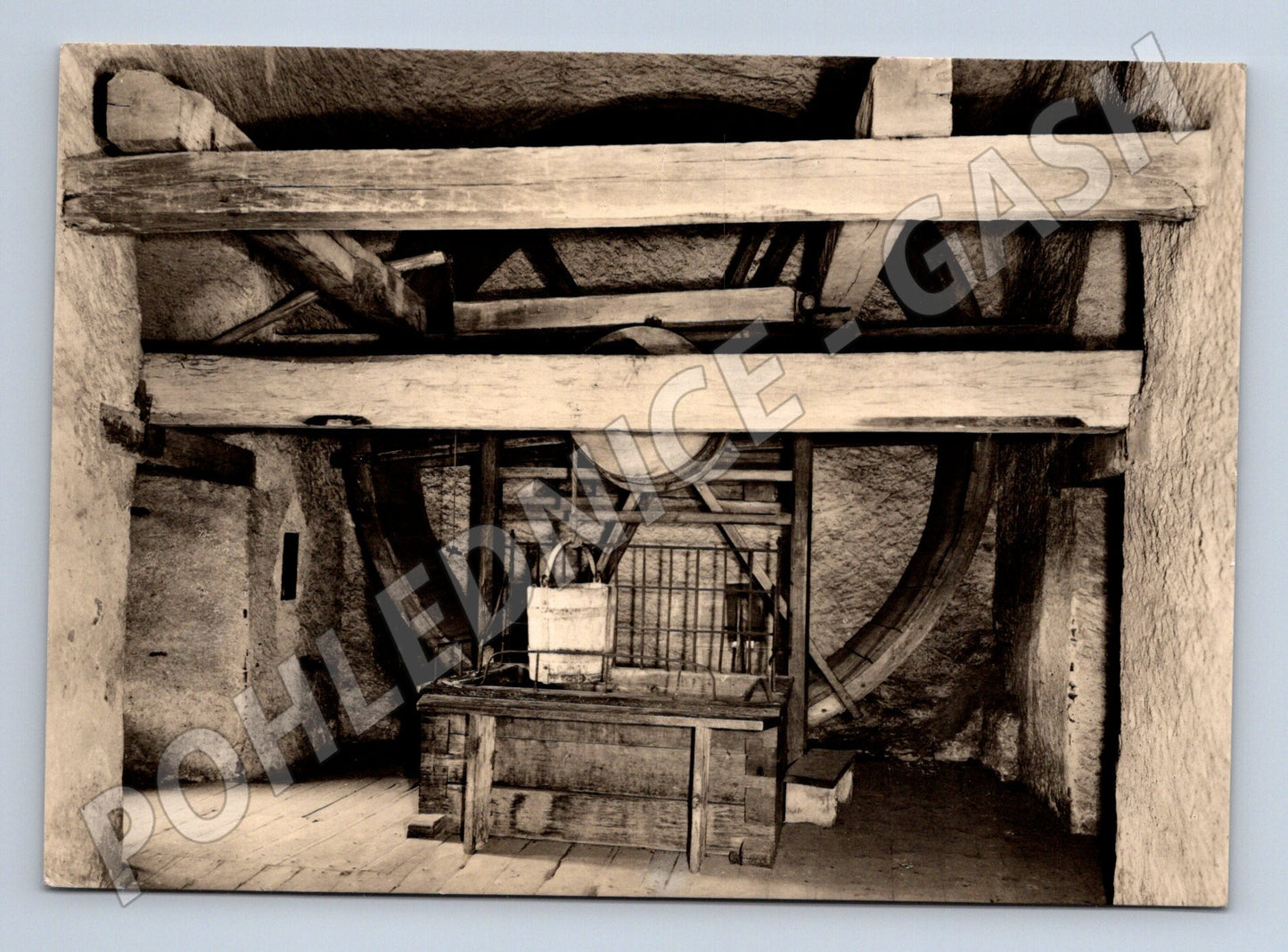 Pohlednice Karlštejn studniční věž (M5897)