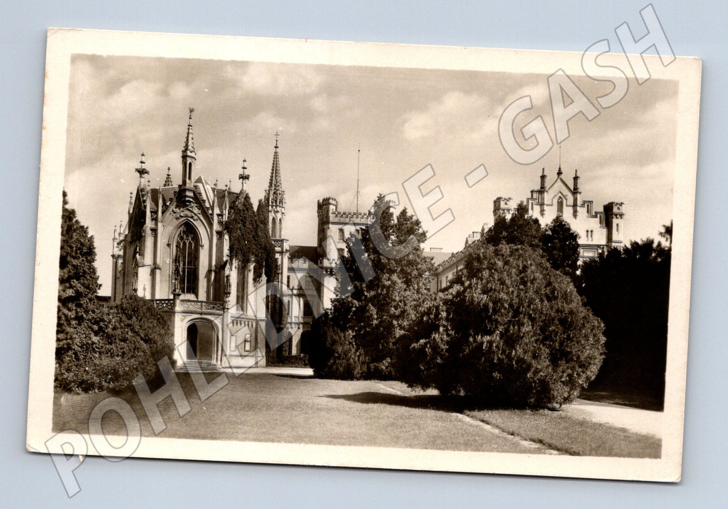 Pohlednice Lednice zámek černobílá (M6029)