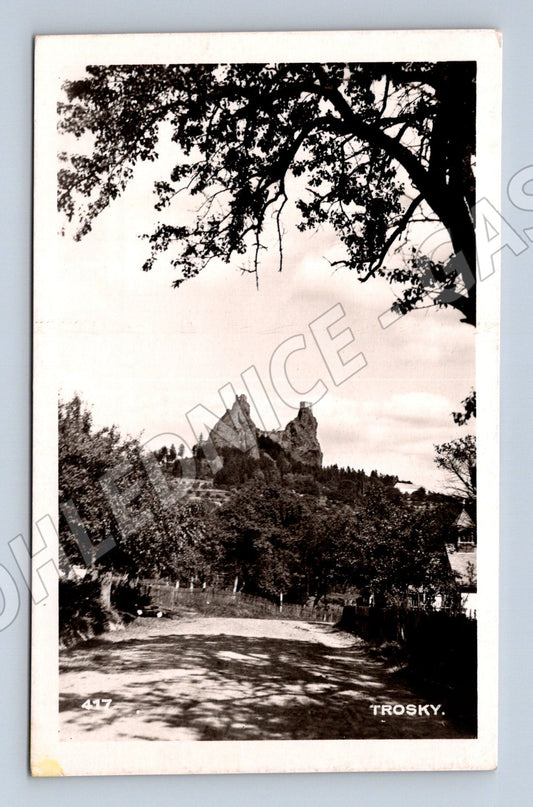 Pohlednice Trosky Český ráj černobílá Nebákov (M6133)