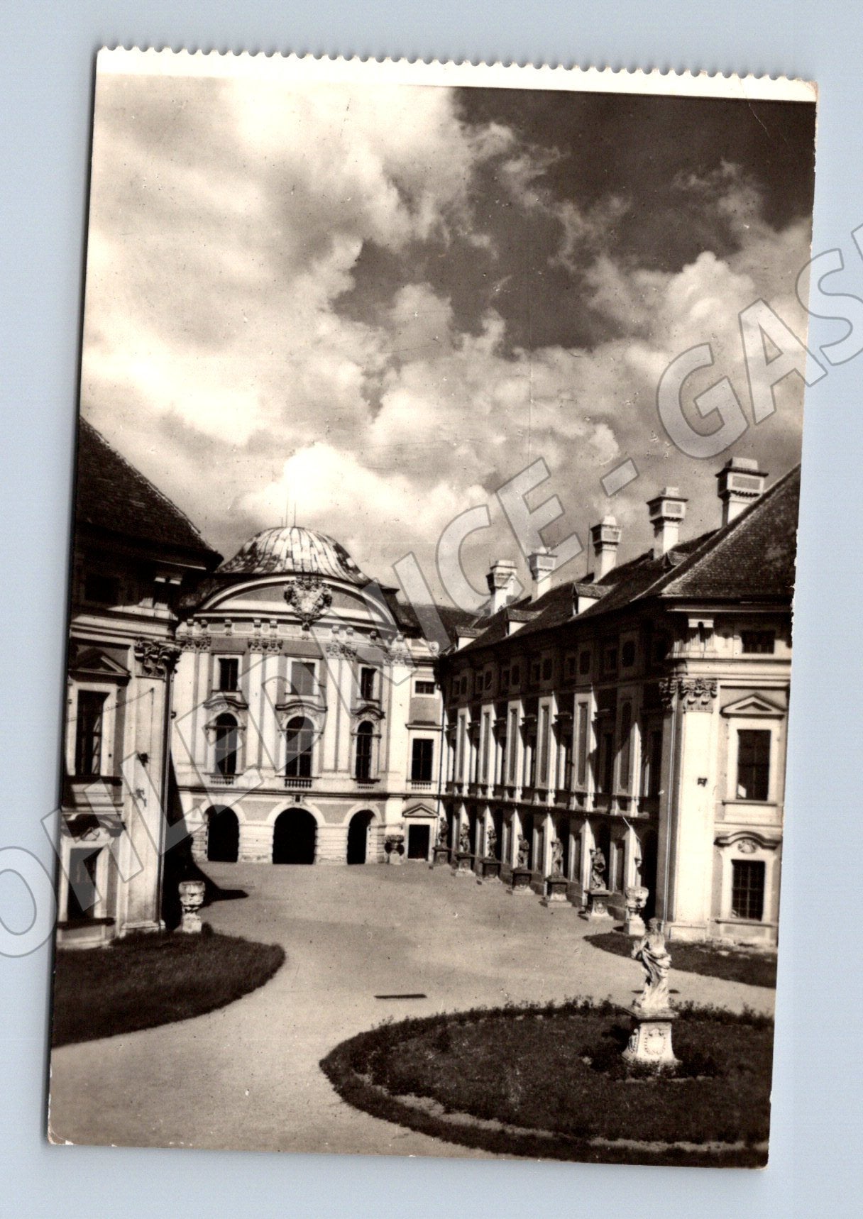 Pohlednice Slavkov zámek čestné nádvoří stará (M6139)