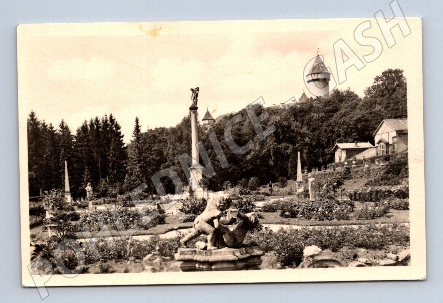 Pohlednice Zámek Konopiště černobílá prošlá (M6185)