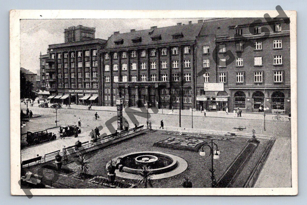 Pohlednice Ostrava Moravská Nádražní třída 1938 čb (M657)