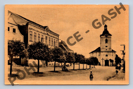 Pohlednice Divišov náměstí kostel sepia ČSR (M681)