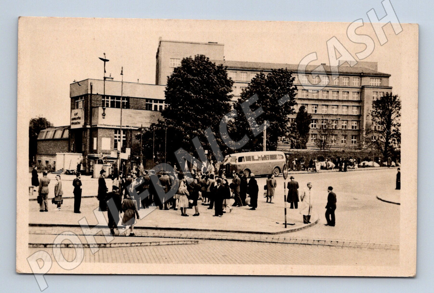 Pohlednice Bratislava Finanční úřady 1947 (M7109)