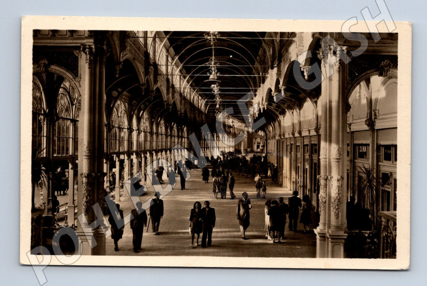 Pohlednice Mariánské Lázně vnitřek kolonády 1937 (M7387)