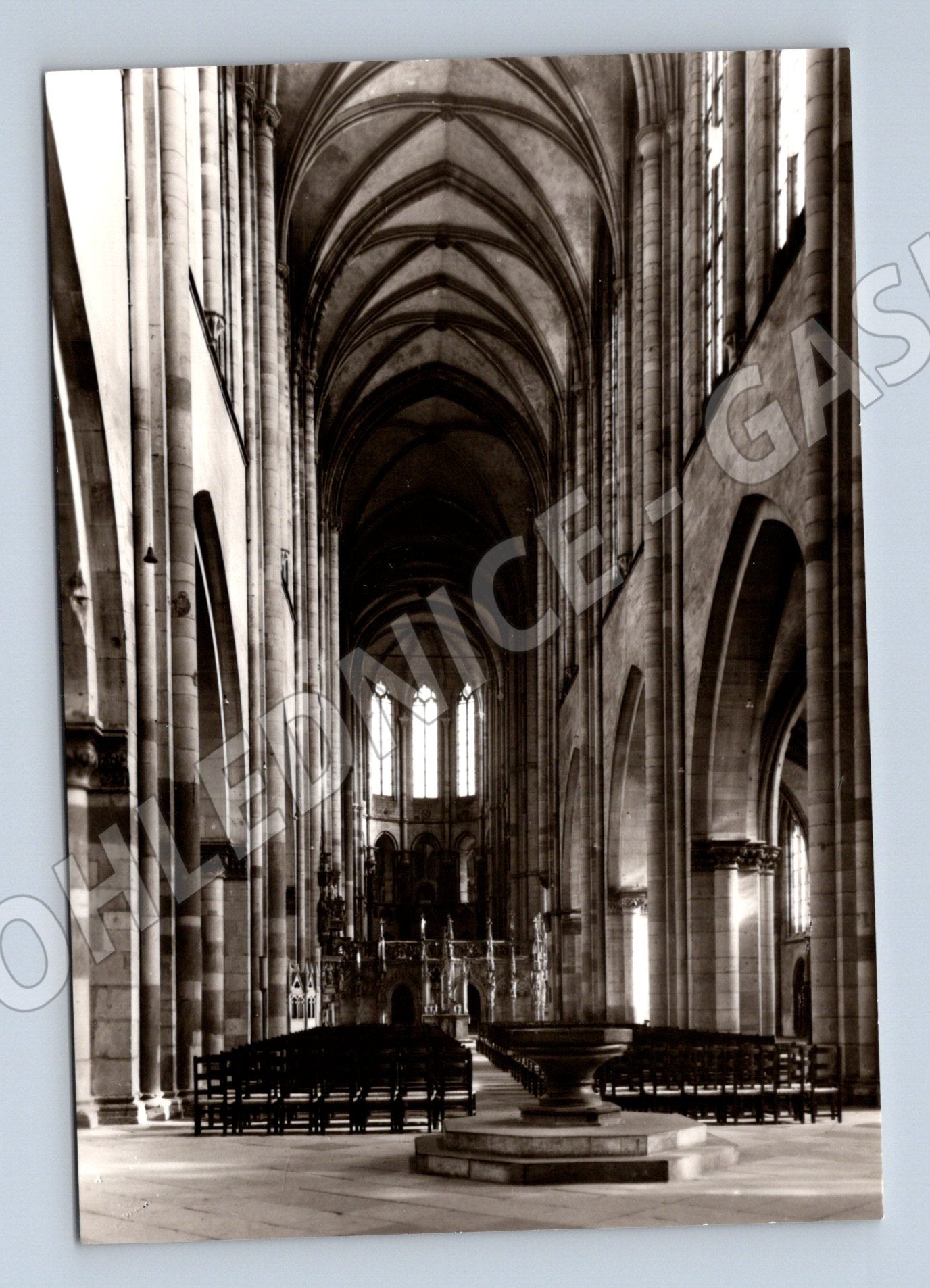 Postcard Magdeburg Cathedral main nave (M7440)