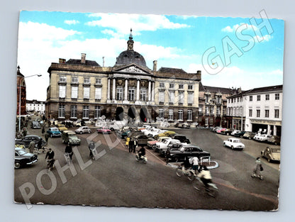 Postcard Châlons sur Marne Place Foch colored 50s (M7645)