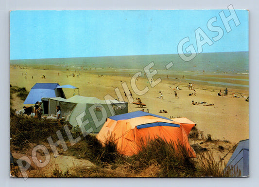 Pohlednice Franceville Plage pláž a kempaři Francie (M7650)