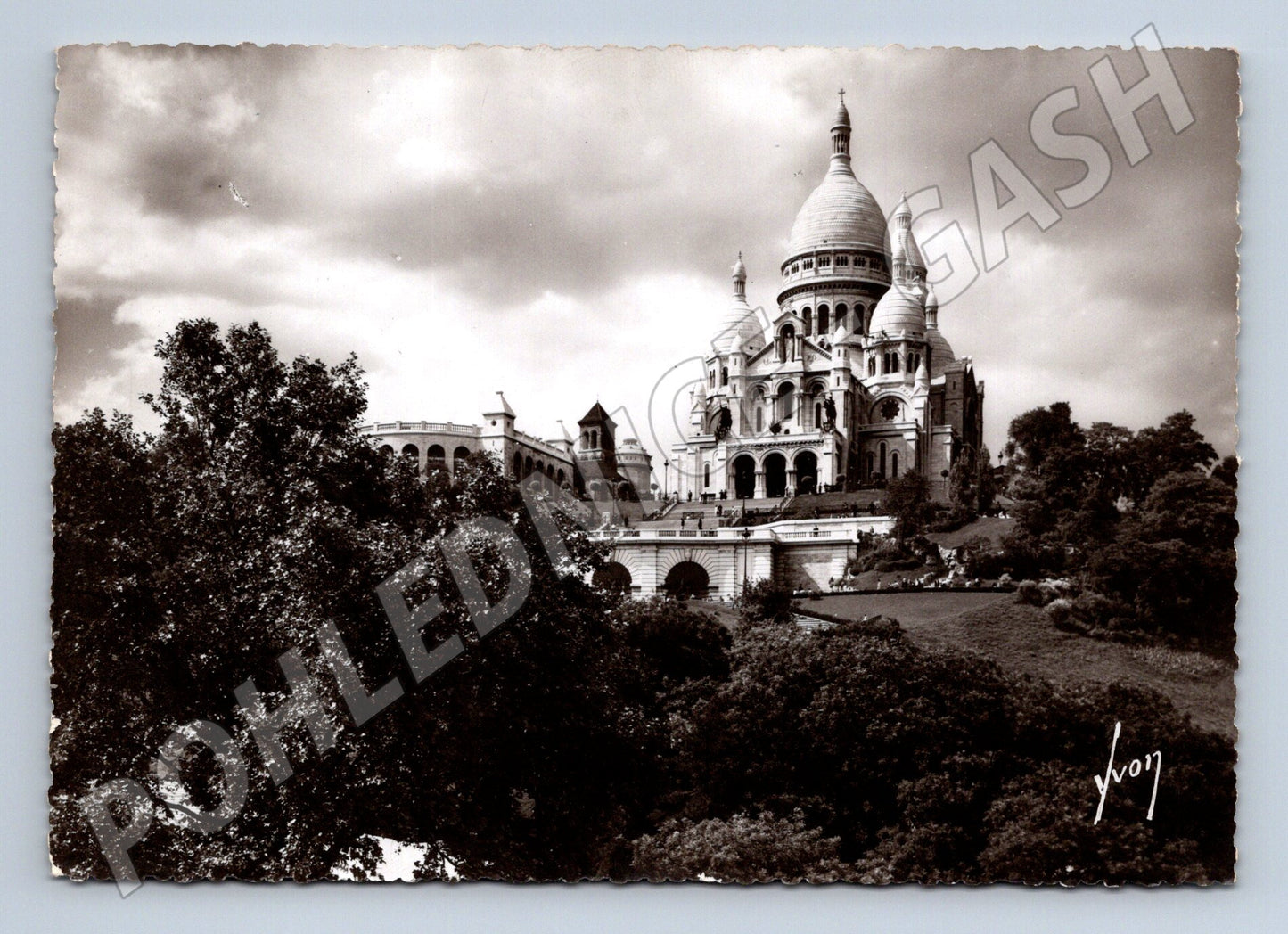 Postcard Paris Sacré Cœur Montmartre b/w postcard (M7694)