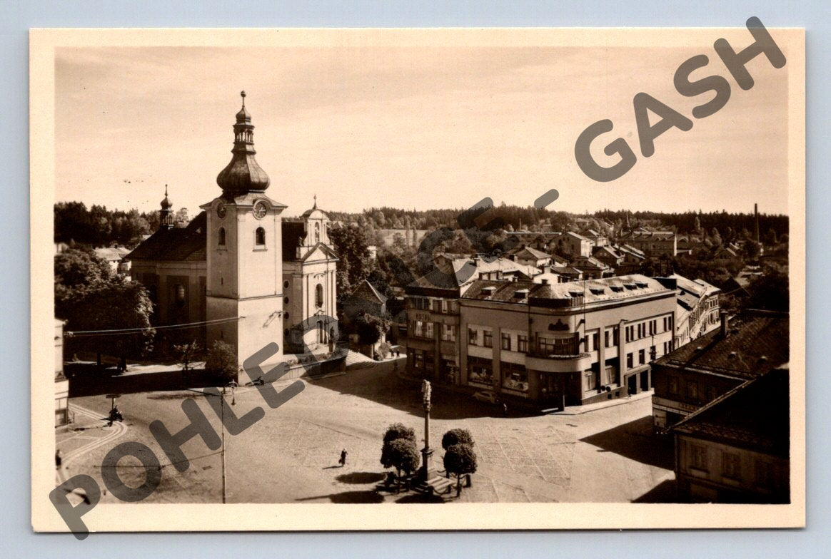 Pohlednice Červený Kostelec náměstí ČSR (M778)