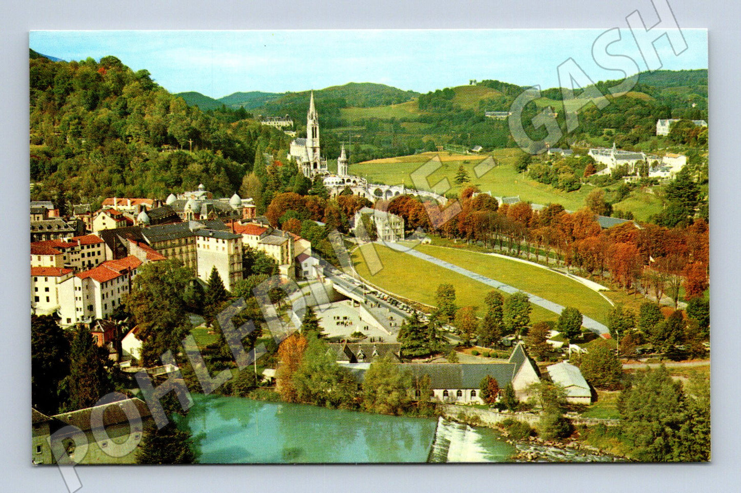 Pohlednice Lourdes Francie celkový pohled nepopsaná (M7808)