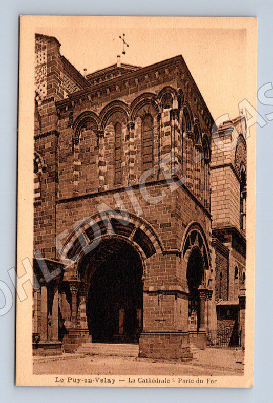 Pohlednice Le Puy en Velay katedrála Porte du Fer (M7812)