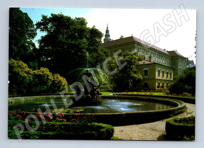 Pohlednice Kroměříž Podzámecká zahrada a zámek fontána 1988 (M8441)