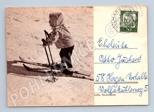 Dítě na lyžích zimní sporty pohlednice (M8545)