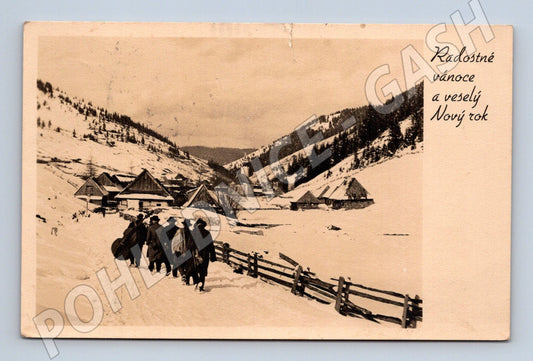 Pohlednice Vánoce zimní vesnice malý formát (M8633)