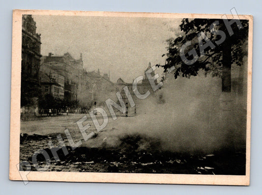 Pohlednice Pálení Hitlerů Václavské náměstí (M8739)