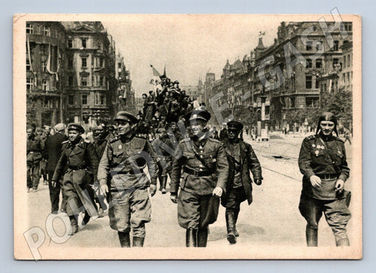 Postcard First Russian soldiers Wenceslas Square 1945 (M8745)