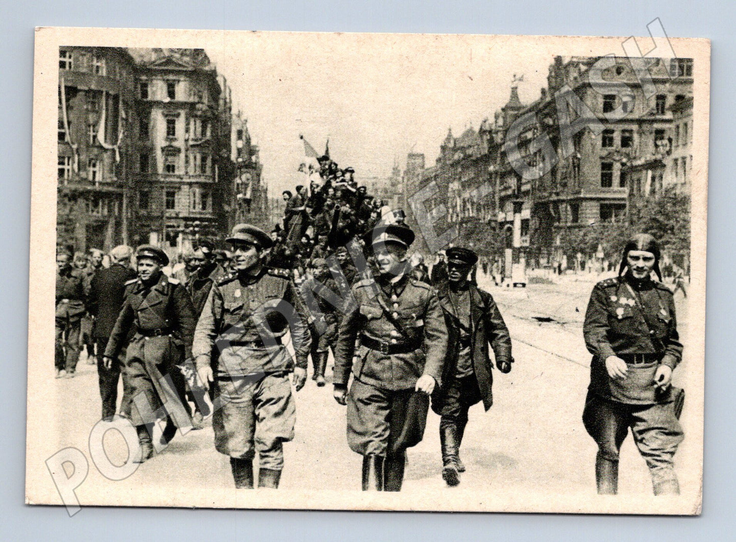 Pohlednice První ruské tanky Václavák 1945 (M8749)
